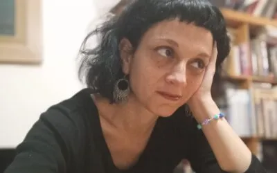 Συνέντευξη της καθηγήτριας Δημιουργικής Γραφής Άννας Γρίβα στις Λογοδιαδρομές