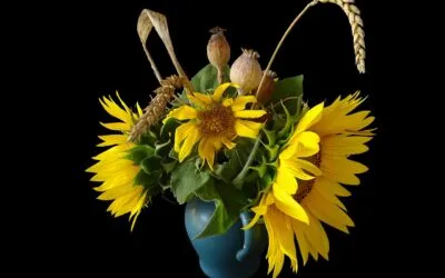 Δύο ποιήματα και ένα πεζό, από την Λυγερή Οικονομοπούλου