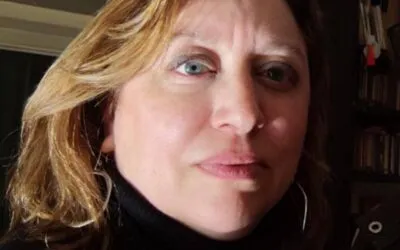 Ήρα Παπαποστόλου, Συγγραφέας και Ιστορικός Τέχνης