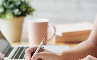 Βιβλιοκριτική Vs Βιβλιοπαρουσίασης από την Ελένη Περρίκου